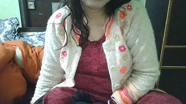 Snapshot of couplesuni chatting on December 17, 2025, 4:28 am couplesuni online show from December 17, 2025, 4:28 am