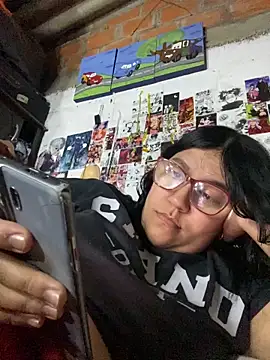 Snapshot of dafne19_ chatting on November 25, 2025, 4:24 am dafne19 online show from November 25, 2025, 4:24 am