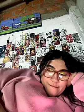 Snapshot of dafne19_ chatting on November 23, 2025, 5:17 am dafne19 online show from November 23, 2025, 5:17 am