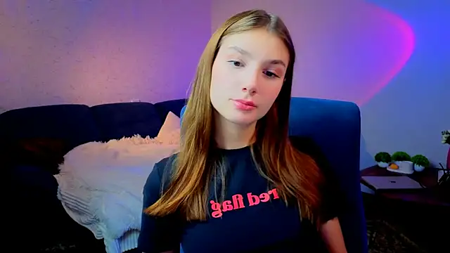 Snapshot of AnaHoney chatting on January 18, 2026, 2:26 am AnaHoney online show from January 18, 2026, 2:26 am