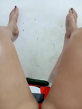 Snapshot of ambarlennoix chatting on November 8, 2025, 7:23 am ambarlennoix online show from November 8, 2025, 7:23 am