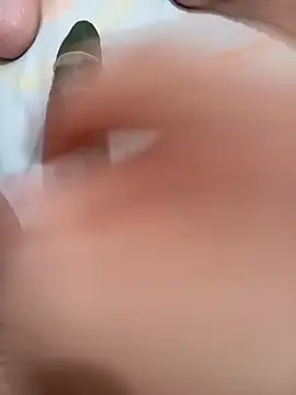 ambarlennoix online show from March 6, 2026, 4:29 am