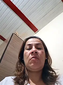 Snapshot of Zaralu_ chatting on November 4, 2025, 12:09 pm Zaralu online show from November 4, 2025, 12:09 pm