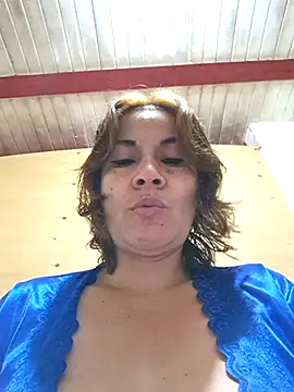 Snapshot of Zaralu_ chatting on November 24, 2025, 12:49 pm Zaralu online show from November 24, 2025, 12:49 pm