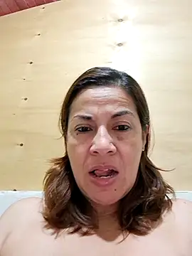 Snapshot of Zaralu_ chatting on November 10, 2025, 12:43 pm Zaralu online show from November 10, 2025, 12:43 pm