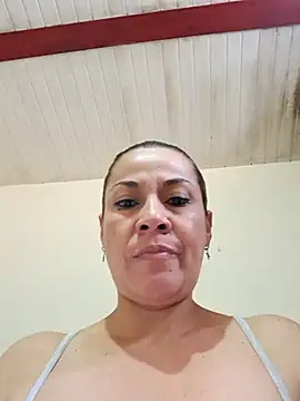 Snapshot of Zaralu_ chatting on December 14, 2025, 5:51 pm Zaralu online show from December 14, 2025, 5:51 pm