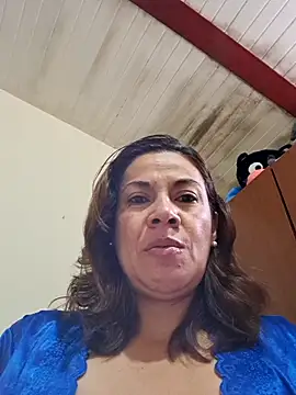 Snapshot of Zaralu_ chatting on October 29, 2025, 1:21 pm Zaralu online show from October 29, 2025, 1:21 pm