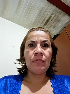 Snapshot of Zaralu_ chatting on November 21, 2025, 12:48 pm Zaralu online show from November 21, 2025, 12:48 pm