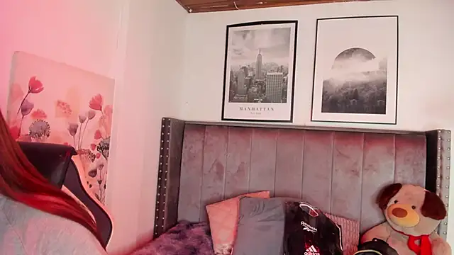 Alaia Cute online show from November 8, 2025, 3:10 am