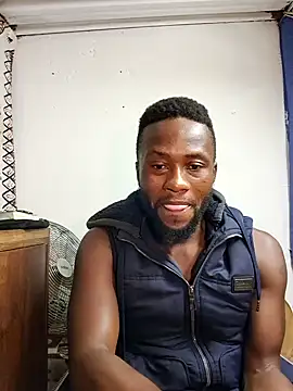 Snapshot of bull_Giant chatting on February 23, 2025, 9:37 pm bull Giant online show from February 23, 2025, 9:37 pm