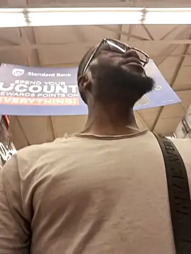 Snapshot of bull_Giant chatting on October 7, 2025, 11:55 am bull Giant online show from October 7, 2025, 11:55 am