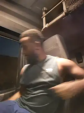 Snapshot of bull_Giant chatting on September 19, 2025, 12:47 am bull Giant online show from September 19, 2025, 12:47 am