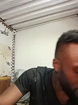 Snapshot of bull_Giant chatting on February 7, 2025, 11:45 pm bull Giant online show from February 7, 2025, 11:45 pm