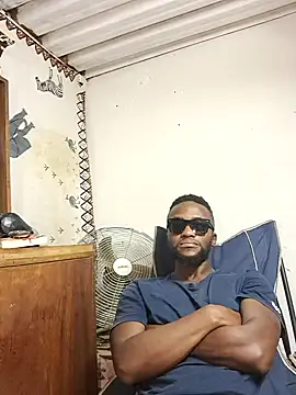 Snapshot of bull_Giant chatting on February 9, 2025, 10:54 pm bull Giant online show from February 9, 2025, 10:54 pm