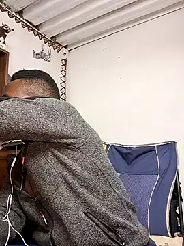 Snapshot of bull_Giant chatting on February 18, 2025, 9:20 pm bull Giant online show from February 18, 2025, 9:20 pm