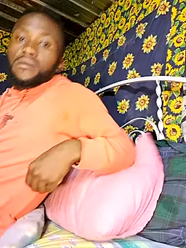 Snapshot of bull_Giant chatting on March 12, 2025, 11:33 pm bull Giant online show from March 12, 2025, 11:33 pm