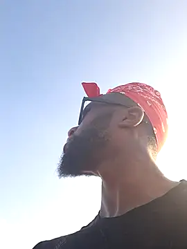 Snapshot of bull_Giant chatting on March 15, 2025, 3:06 pm bull Giant online show from March 15, 2025, 3:06 pm