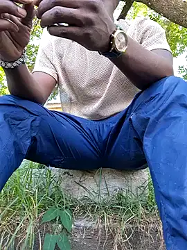 Snapshot of bull_Giant chatting on January 31, 2025, 10:20 am bull Giant online show from January 31, 2025, 10:20 am