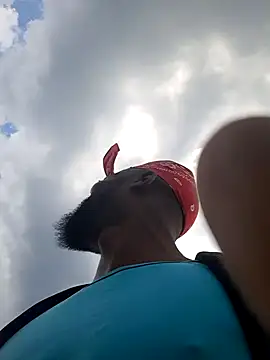 Snapshot of bull_Giant chatting on February 3, 2025, 3:27 pm bull Giant online show from February 3, 2025, 3:27 pm