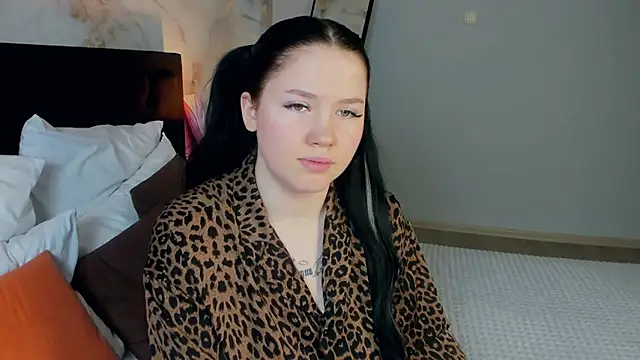 Snapshot of MaryAriel chatting on March 18, 2025, 3:12 am MaryAriel online show from March 18, 2025, 3:12 am