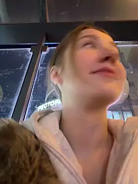 Sophie Avory online show from April 8, 2026, 5:58 pm