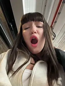 Sophie Avory online show from February 27, 2025, 8:53 pm