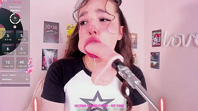 LosAlicee online show from March 12, 2026, 11:31 pm