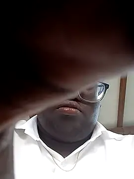 Jeanlaurent972 online show from February 3, 2026, 8:36 pm