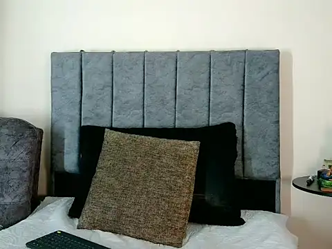 Snapshot of GabrielaMK chatting on October 11, 2025, 11:44 am GabrielaMK online show from October 11, 2025, 11:44 am