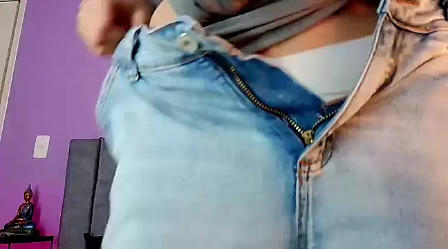 Snapshot of GabrielaMK chatting on March 7, 2025, 11:40 am GabrielaMK online show from March 7, 2025, 11:40 am