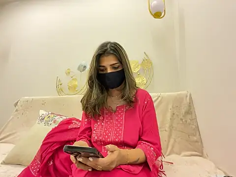 Snapshot of MaYaa__11 chatting on February 27, 2026, 7:08 am MaYaa 11 online show from February 27, 2026, 7:08 am