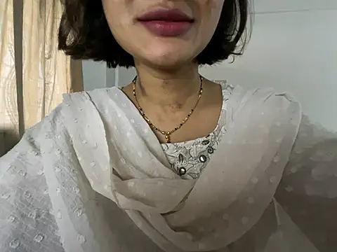 Snapshot of MaYaa__11 chatting on January 24, 2025, 12:31 pm MaYaa 11 online show from January 24, 2025, 12:31 pm