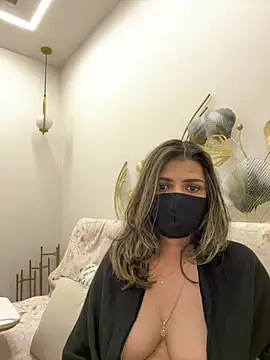 Snapshot of MaYaa__11 chatting on January 6, 2026, 7:56 am MaYaa 11 online show from January 6, 2026, 7:56 am