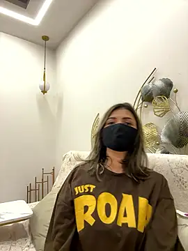 Snapshot of MaYaa__11 chatting on January 12, 2026, 7:15 am MaYaa 11 online show from January 12, 2026, 7:15 am