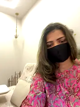 Snapshot of MaYaa__11 chatting on January 7, 2026, 7:24 am MaYaa 11 online show from January 7, 2026, 7:24 am