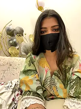 Snapshot of MaYaa__11 chatting on December 22, 2025, 7:19 am MaYaa 11 online show from December 22, 2025, 7:19 am