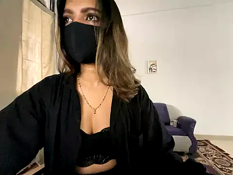 Snapshot of MaYaa__11 chatting on December 4, 2024, 2:03 am MaYaa 11 online show from December 4, 2024, 2:03 am