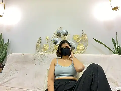 Snapshot of MaYaa__11 chatting on February 17, 2025, 12:05 pm MaYaa 11 online show from February 17, 2025, 12:05 pm