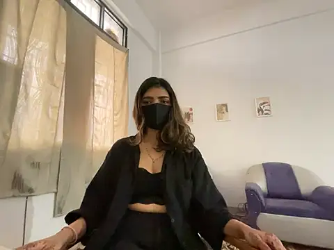 Snapshot of MaYaa__11 chatting on December 3, 2024, 2:53 am MaYaa 11 online show from December 3, 2024, 2:53 am