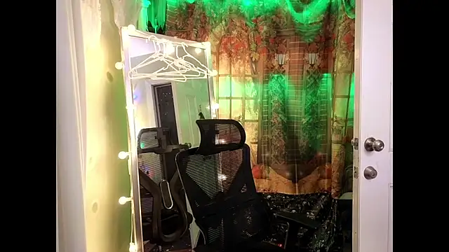 cunty tranny lydia online show from October 28, 2025, 4:46 am