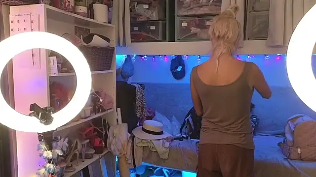 cunty tranny lydia online show from November 27, 2025, 5:30 am