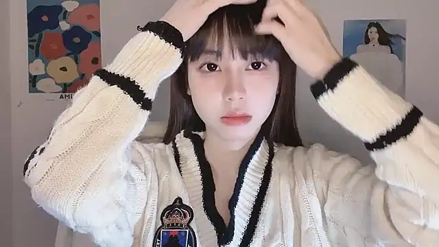 -Hottie online show from November 20, 2025, 4:07 pm