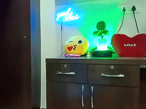 GoldnessAishu online show from March 9, 2025, 5:28 pm