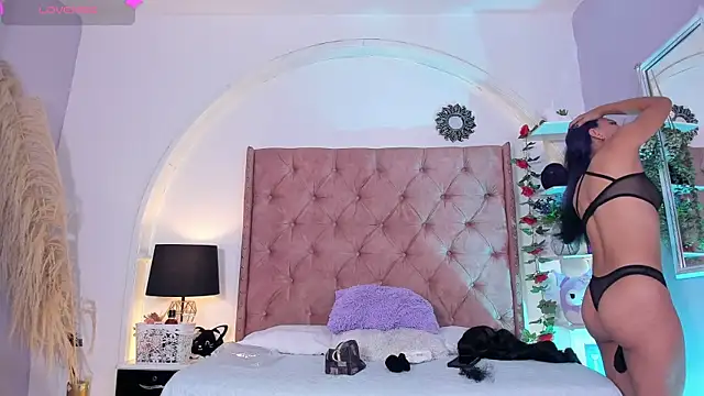 LadyAvalon online show from December 3, 2025, 6:18 pm