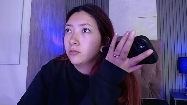 Mia Rinn online show from November 5, 2025, 1:47 pm