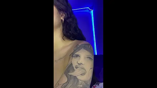 Snapshot of charlotte_9999 chatting on November 7, 2025, 5:39 pm charlotte 9999 online show from November 7, 2025, 5:39 pm