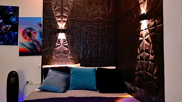 graceymilf666 online show from November 11, 2025, 11:49 am