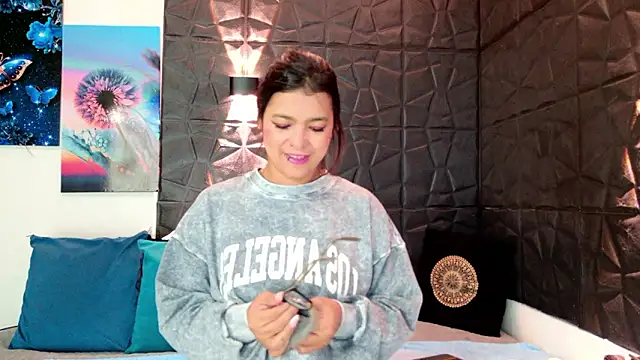 graceymilf666 online show from February 1, 2026, 12:03 pm