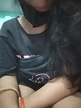 Snapshot of Hotty-Divya chatting on July 2, 2026, 4:46 pm Hotty-Divya online show from July 2, 2026, 4:46 pm