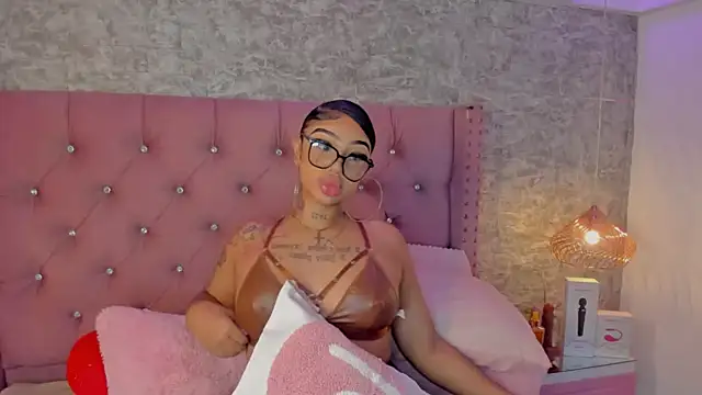 Snapshot of Mia_Jansen chatting on February 7, 2026, 1:52 pm Mia Jansen online show from February 7, 2026, 1:52 pm